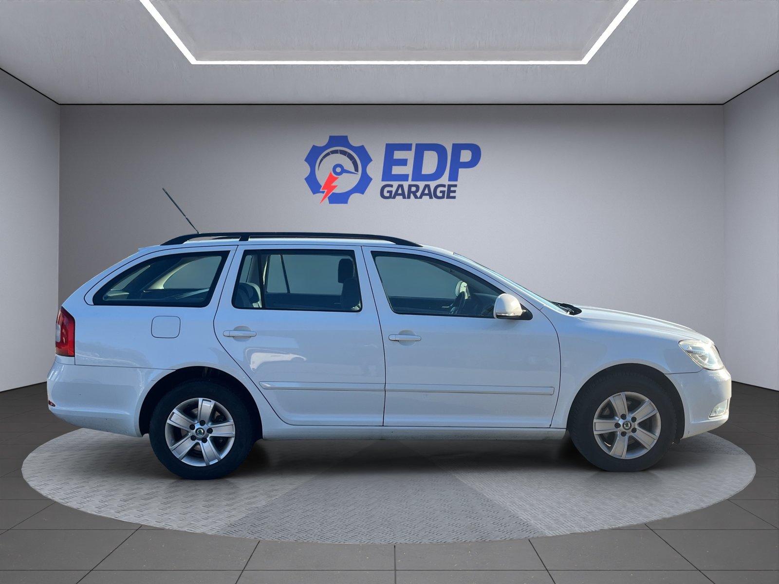 SKODA Octavia Combi 2.0 TDI Ambition 4x4 DSG, Diesel, Occasioni / Usate, Automatico - 5