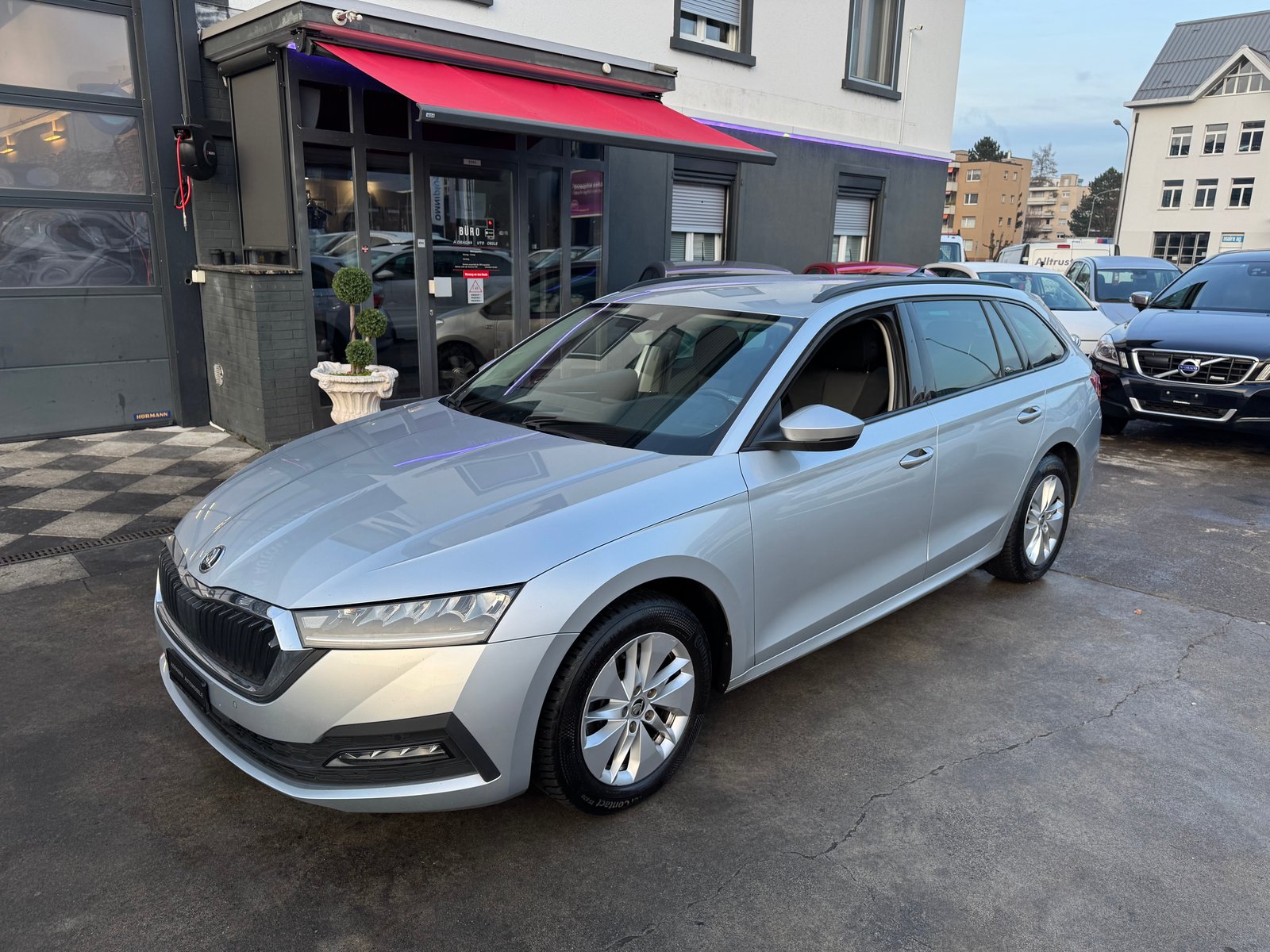 SKODA Octavia Combi 2.0 TDI DSG Ambition 4x4, Diesel, Occasion / Utilisé, Automatique - 4