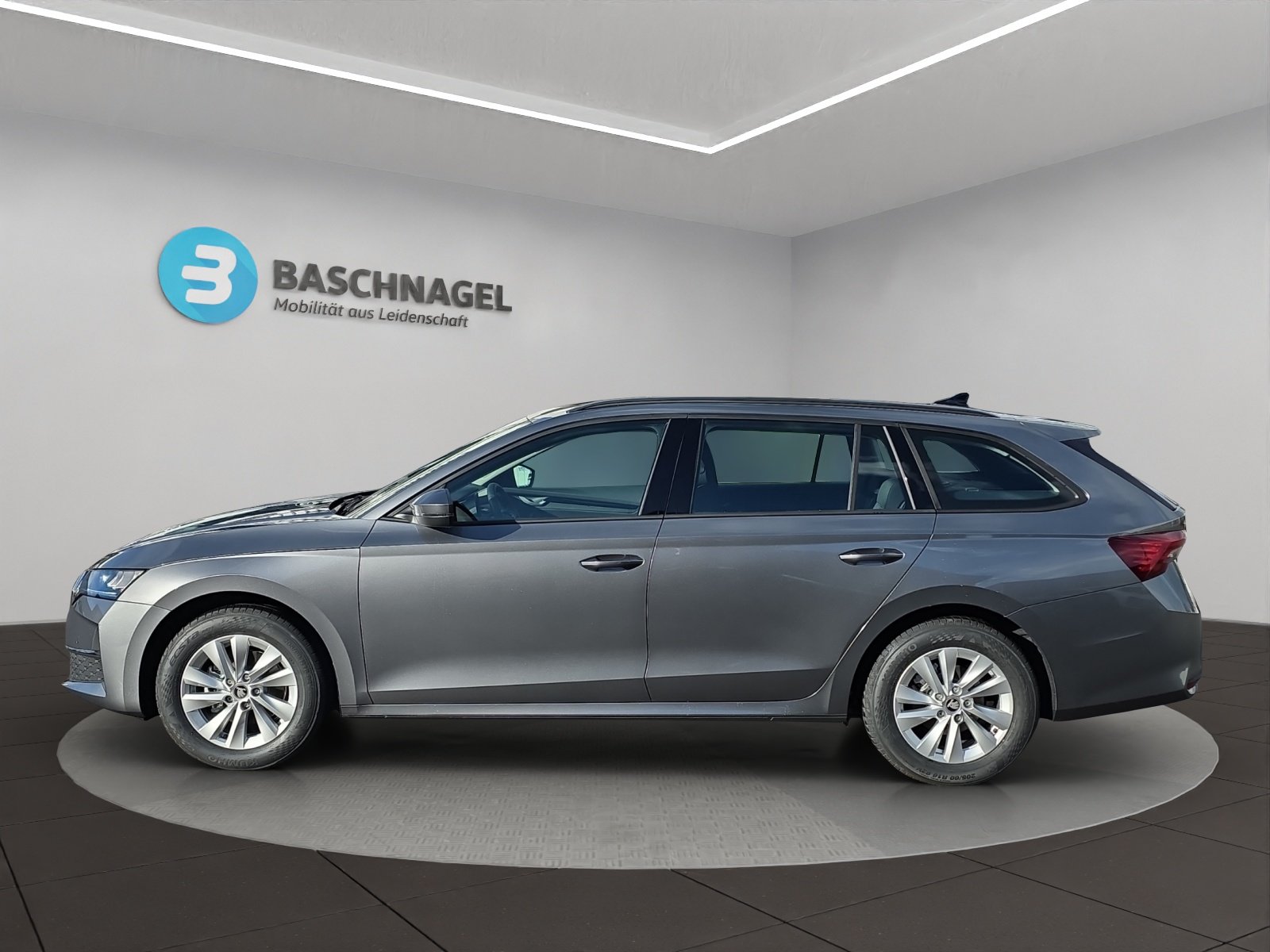 SKODA Octavia Combi 1.5 TSI mHEV DSG Dynamic, Mild-Hybrid Benzin/Elektro, Occasion / Gebraucht, Automatik - 2