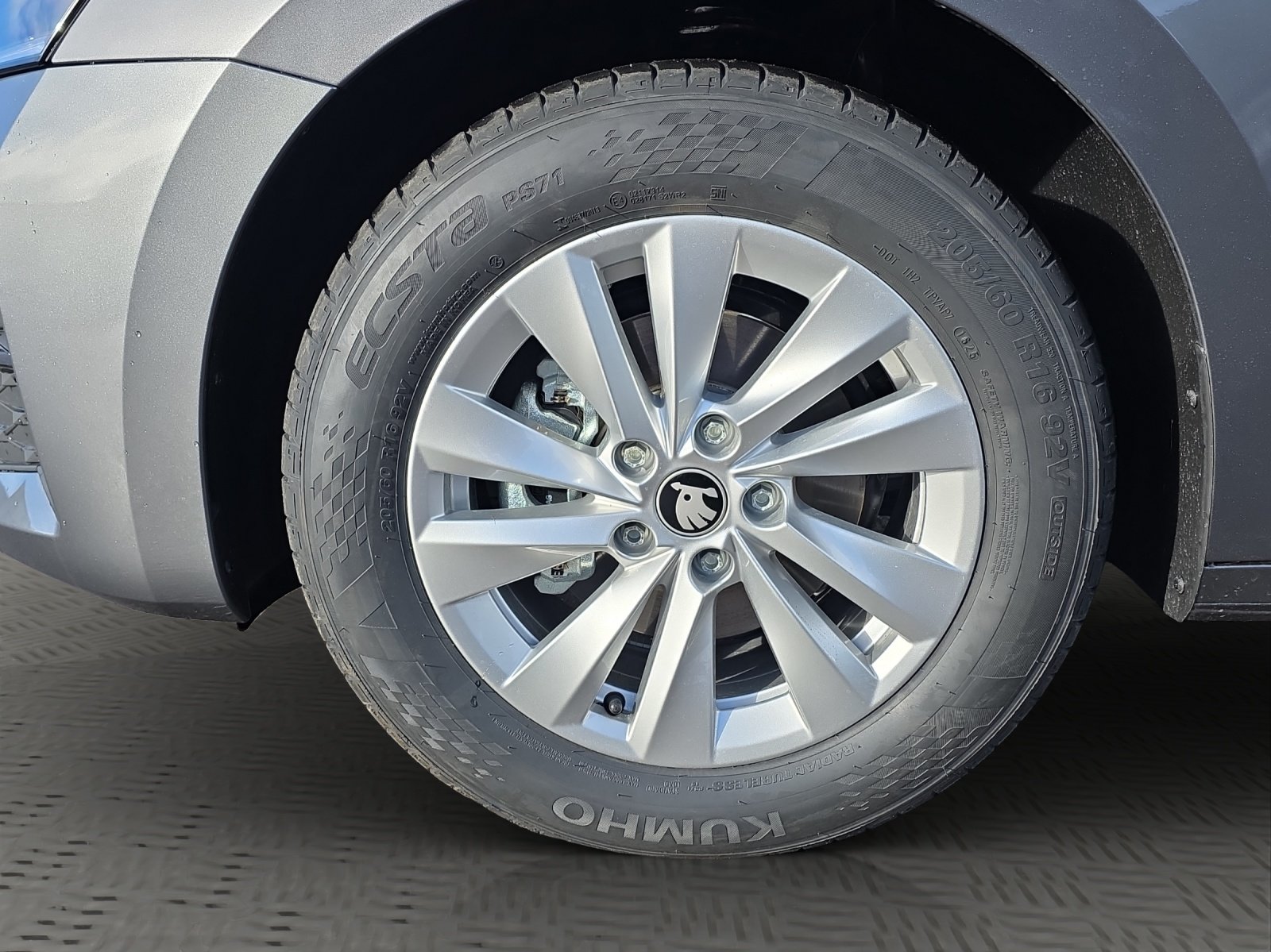 SKODA Octavia Combi 1.5 TSI mHEV DSG Dynamic, Mild-Hybrid Benzin/Elektro, Occasion / Gebraucht, Automatik - 7