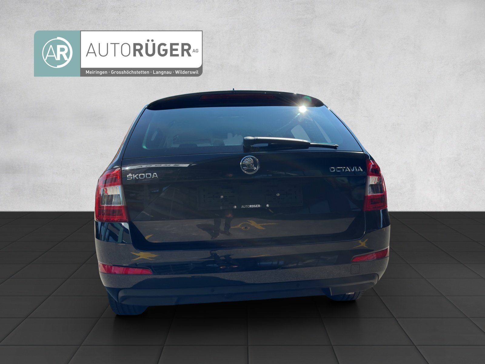 SKODA Octavia Combi 2.0 TDI Elegance, Diesel, Occasioni / Usate, Manuale - 5