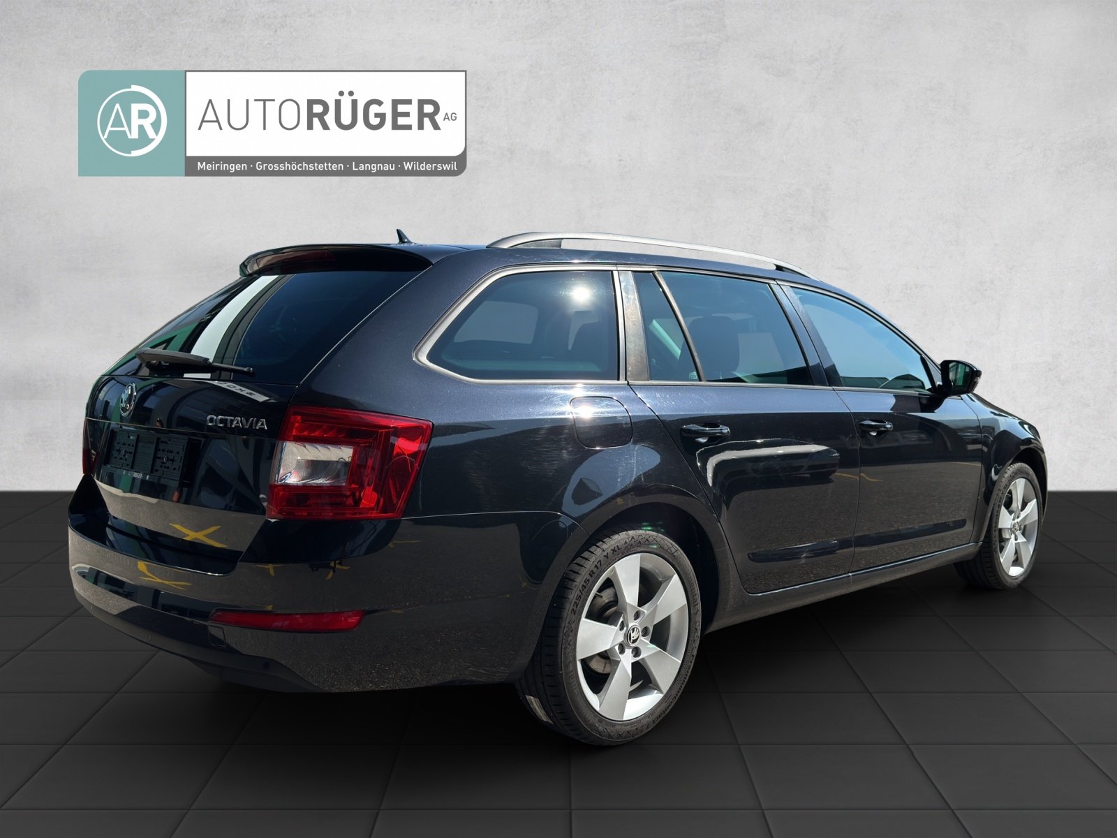 SKODA Octavia Combi 2.0 TDI Elegance, Diesel, Occasioni / Usate, Manuale - 6