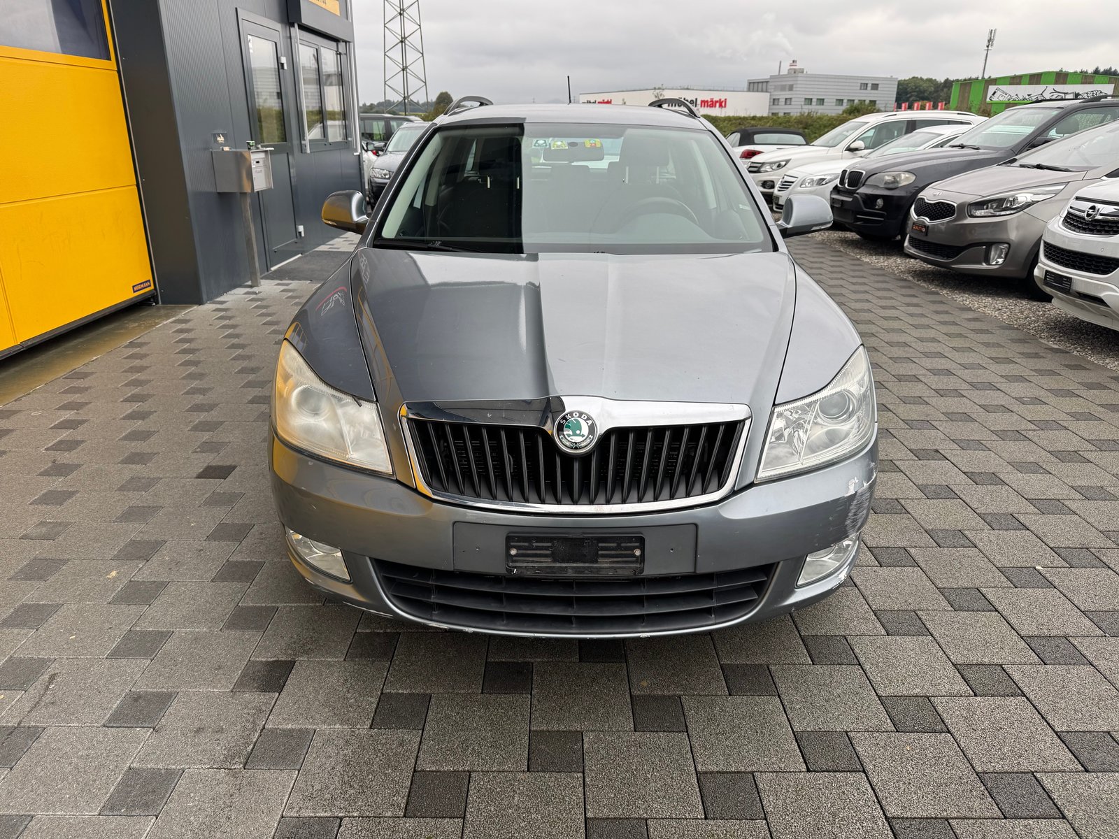 SKODA Octavia Combi 2.0 TDI Elegance 4x4 DSG, Diesel, Second hand / Used, Automatic - 2