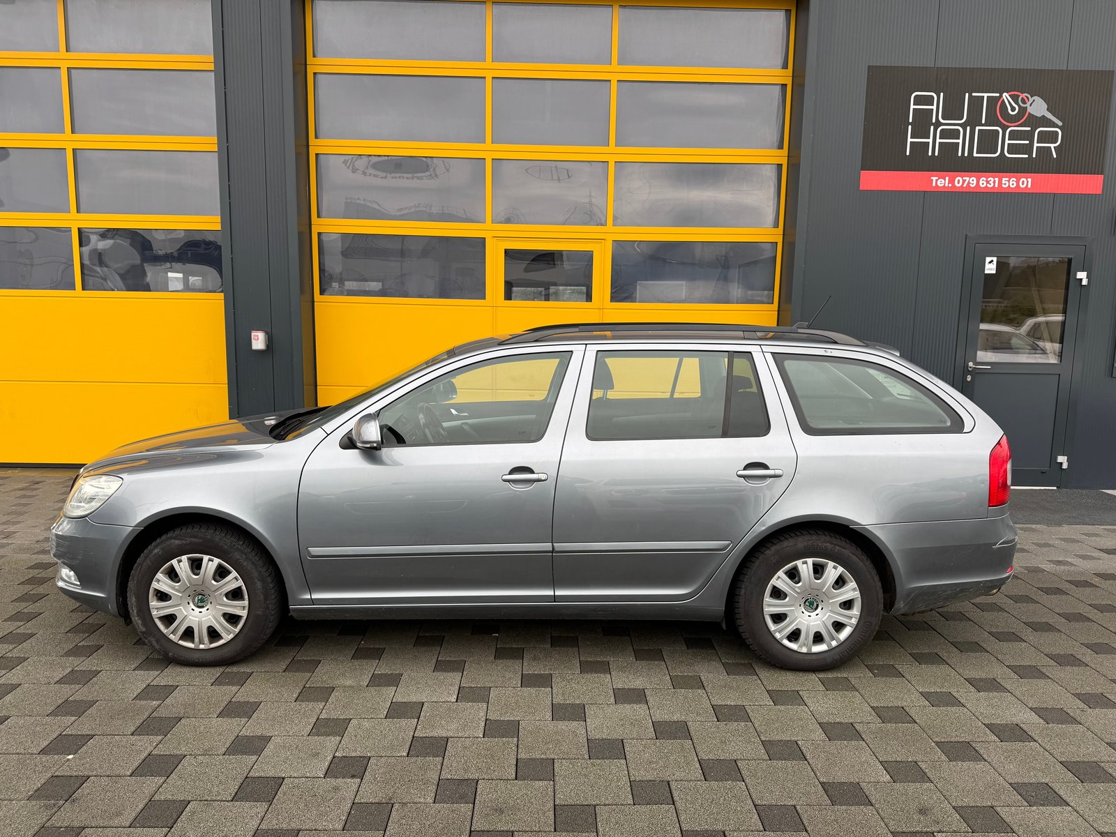 SKODA Octavia Combi 2.0 TDI Elegance 4x4 DSG, Diesel, Second hand / Used, Automatic - 5