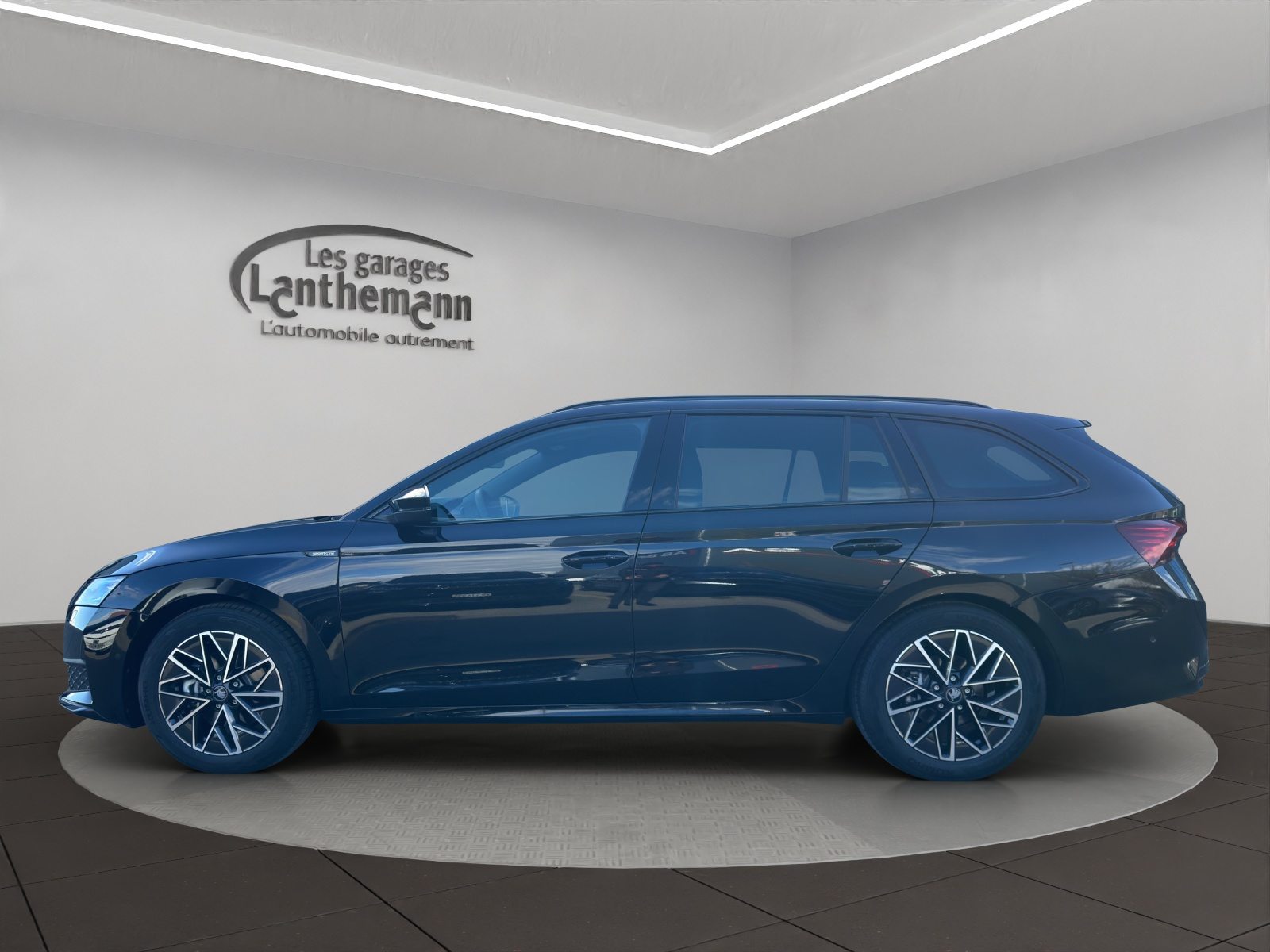 SKODA Octavia Sportline Dynamic (Netto), Essence, Occasion / Utilisé, Automatique - 2
