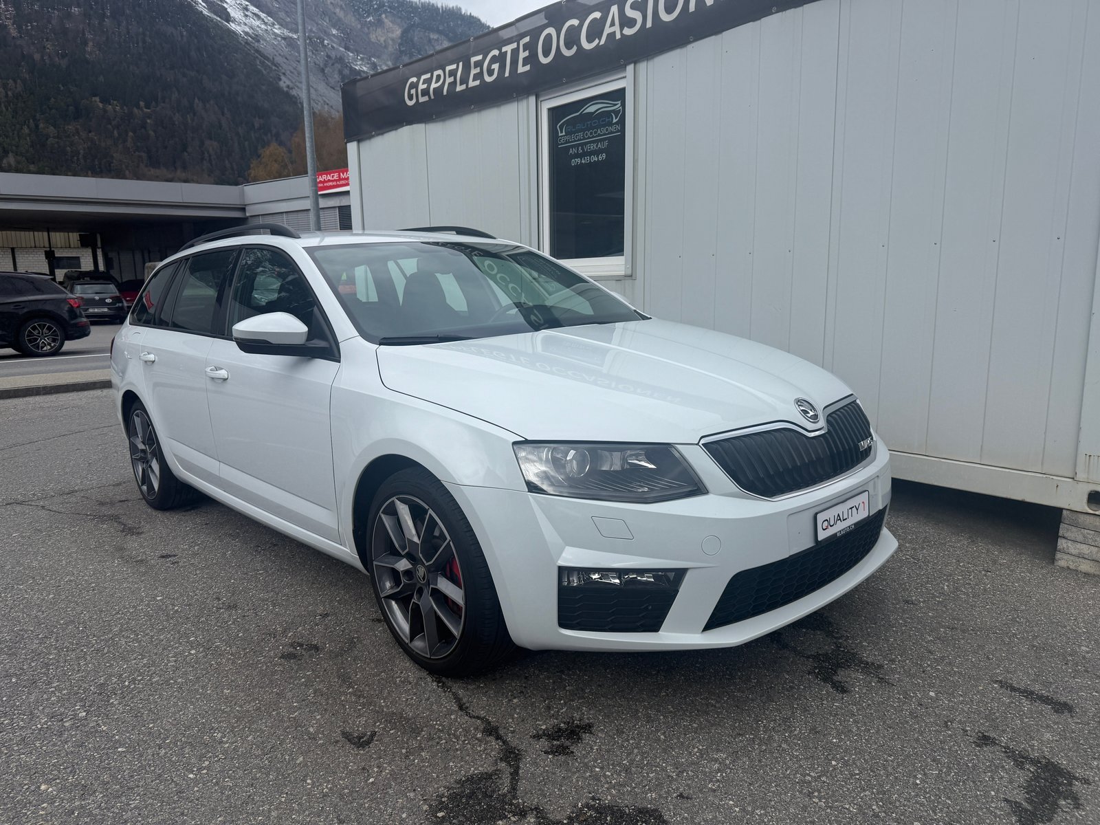 SKODA Octavia Combi 2.0 TSI RS DSG, Benzin, Occasion / Gebraucht, Automatik - 2