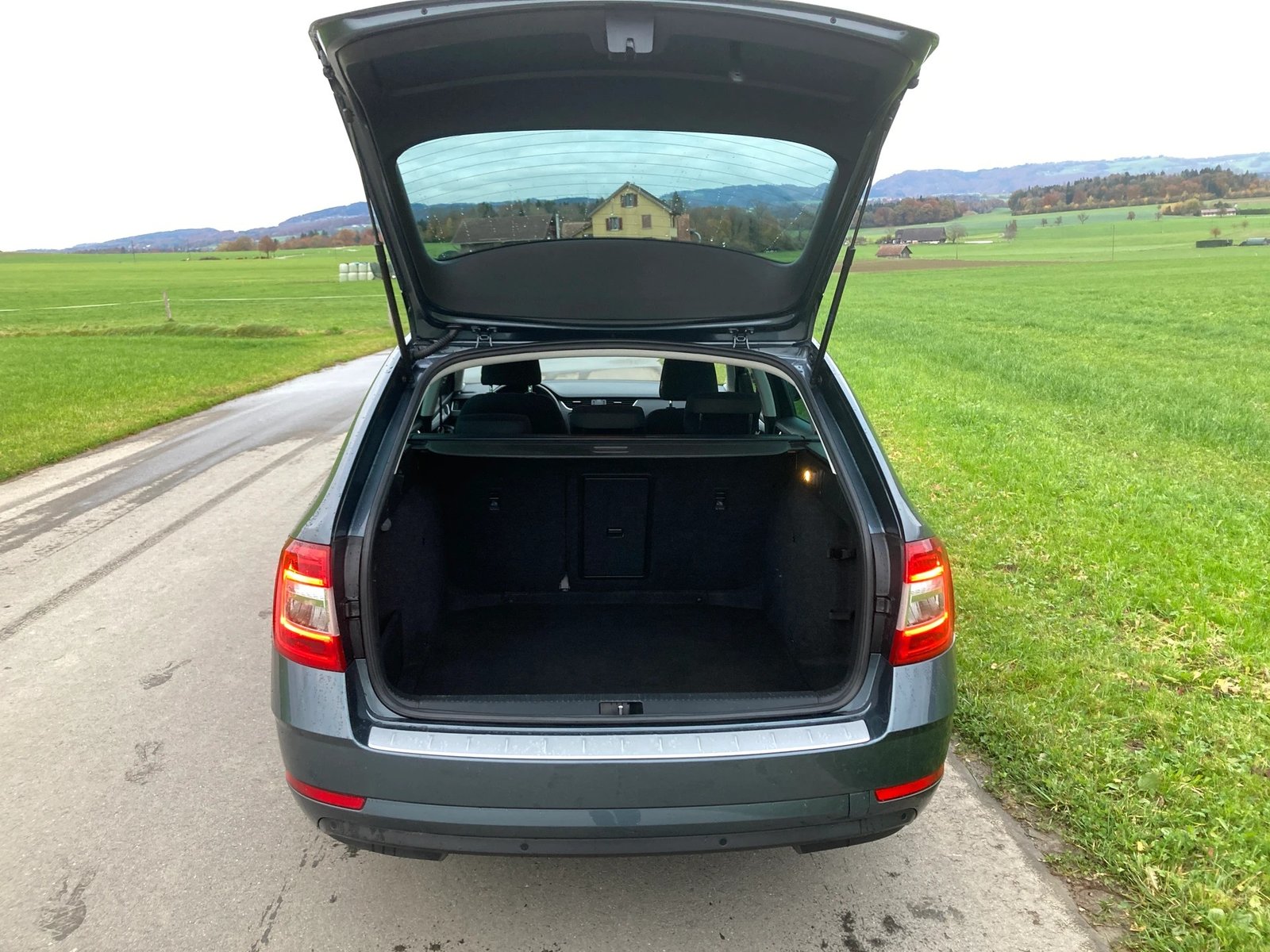 SKODA Octavia Combi 2.0 TDI Ambition 4x4 DSG, Diesel, Second hand / Used, Automatic - 6