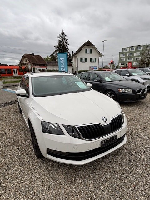 SKODA Octavia Combi 2.0 TDI Ambition 4x4 DSG, Diesel, Occasion / Gebraucht, Automatik - 2