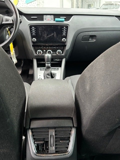 SKODA Octavia Combi 2.0 TDI Ambition 4x4 DSG, Diesel, Occasion / Gebraucht, Automatik - 6