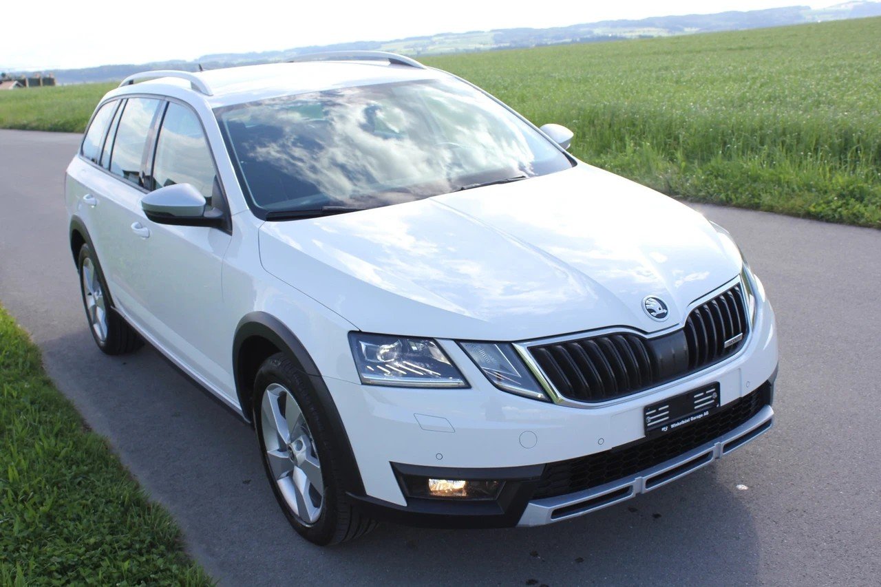 SKODA Octavia Combi 2.0 TDI Scout 4x4 mit Anhängerkupplung, Diesel, Occasion / Utilisé, Manuelle - 2