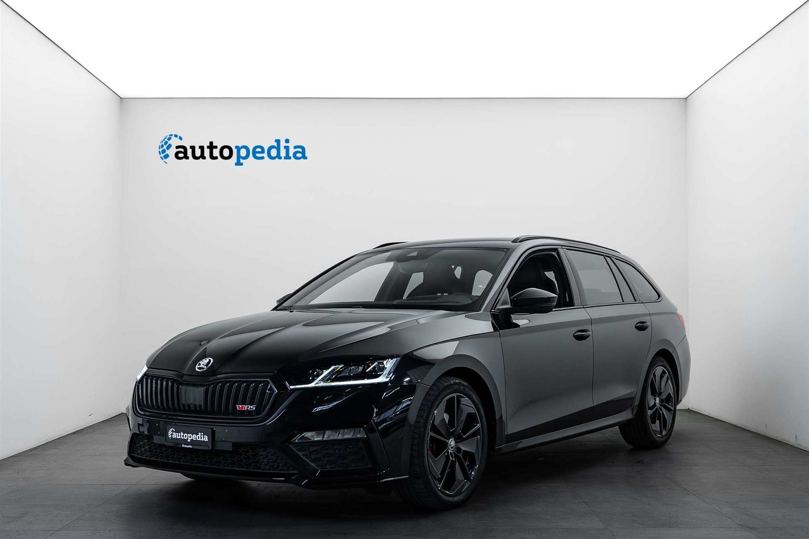 SKODA Octavia Combi 2.0 TDI DSG RS 200PS