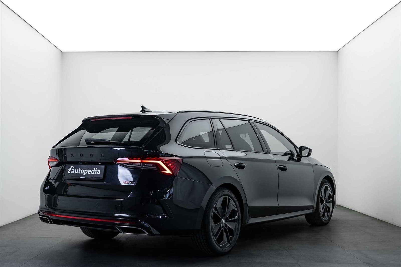 SKODA Octavia Combi 2.0 TDI DSG RS 200PS, Diesel, Occasion / Gebraucht, Automatik - 3
