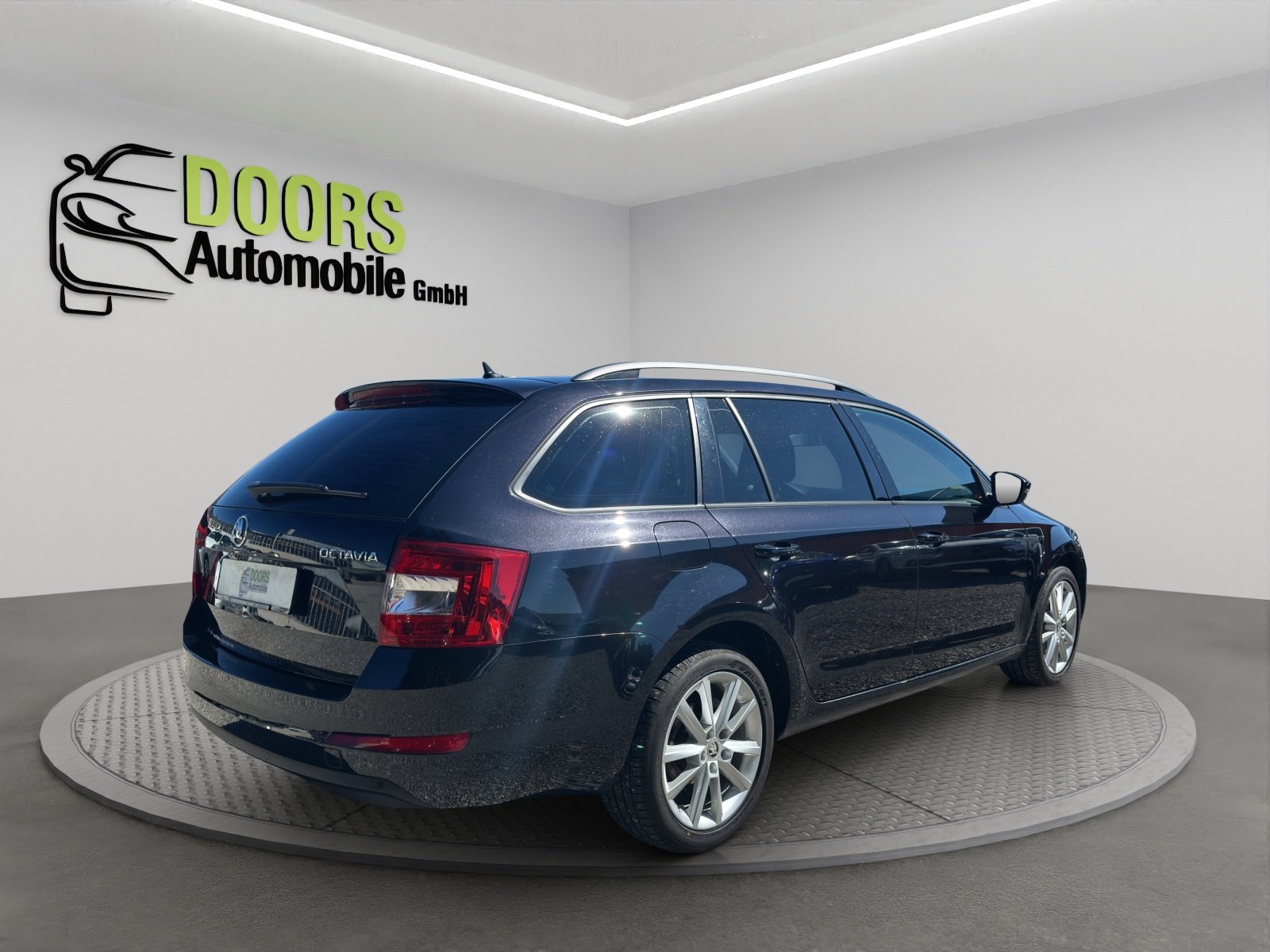 SKODA Octavia Combi 2.0 TDI Ambition DSG, Diesel, Occasioni / Usate, Automatico - 4