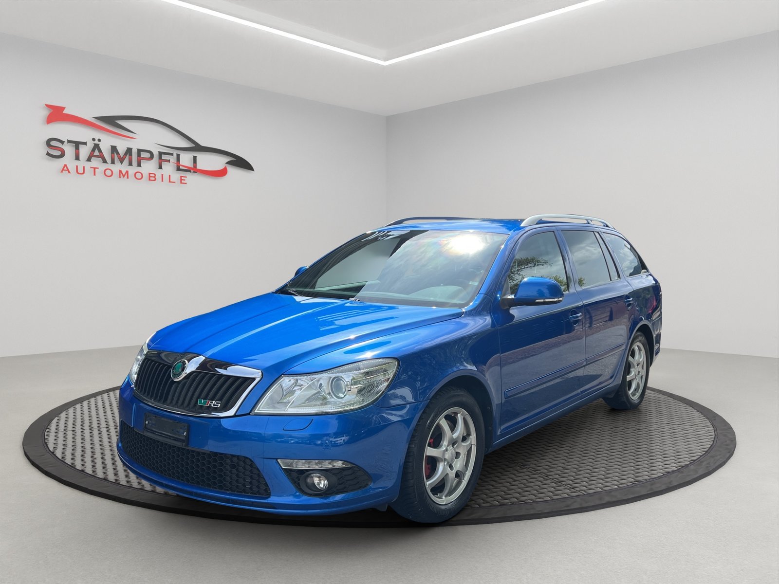 SKODA Octavia Combi 2.0 TSI RS