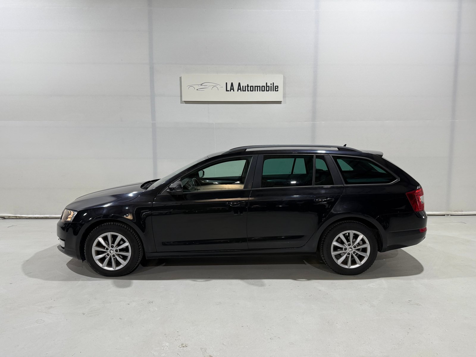 SKODA Octavia Combi 1.6 TDI Elegance DSG, Diesel, Occasion / Utilisé, Automatique - 3