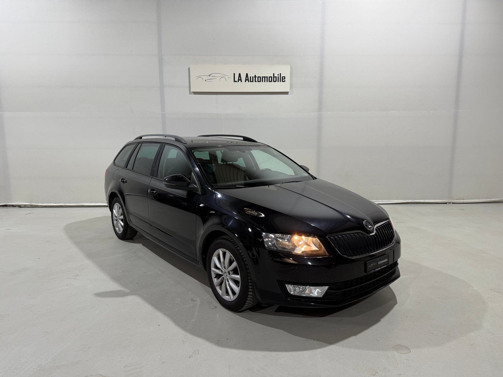 SKODA Octavia Combi 1.6 TDI Elegance DSG, Diesel, Occasion / Utilisé, Automatique - 5