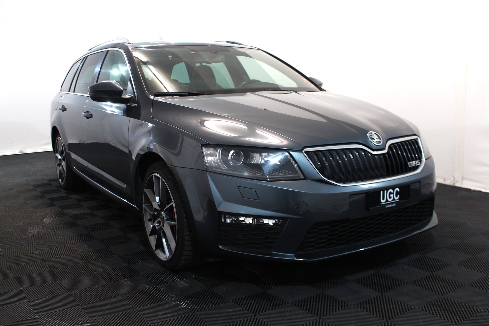 SKODA Octavia Combi 2.0 TDI 184 RS DSG