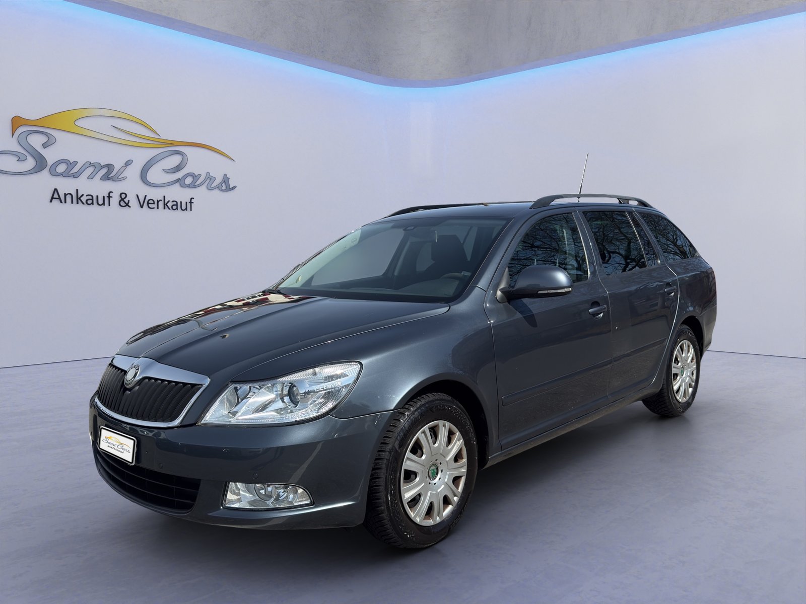 SKODA Octavia Combi 1.8 TSI Ambiente DSG, Petrol, Second hand / Used, Automatic - 2