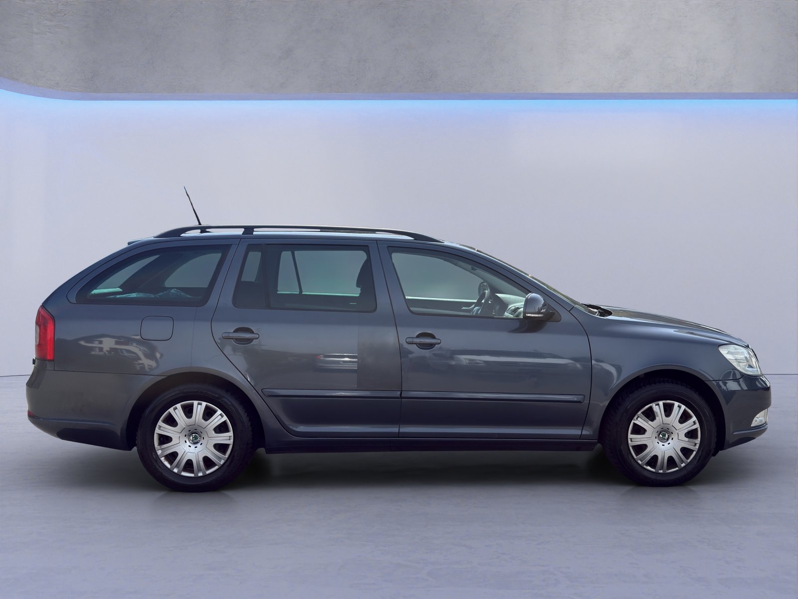 SKODA Octavia Combi 1.8 TSI Ambiente DSG, Petrol, Second hand / Used, Automatic - 7