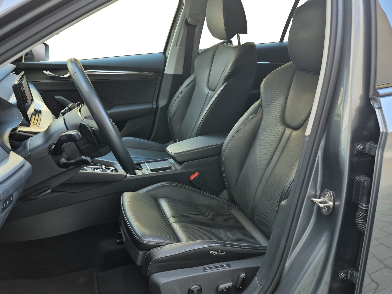 SKODA Octavia Combi 2.0 TDI DSG Style *Anhängerkupplung*, Diesel, Second hand / Used, Automatic - 7