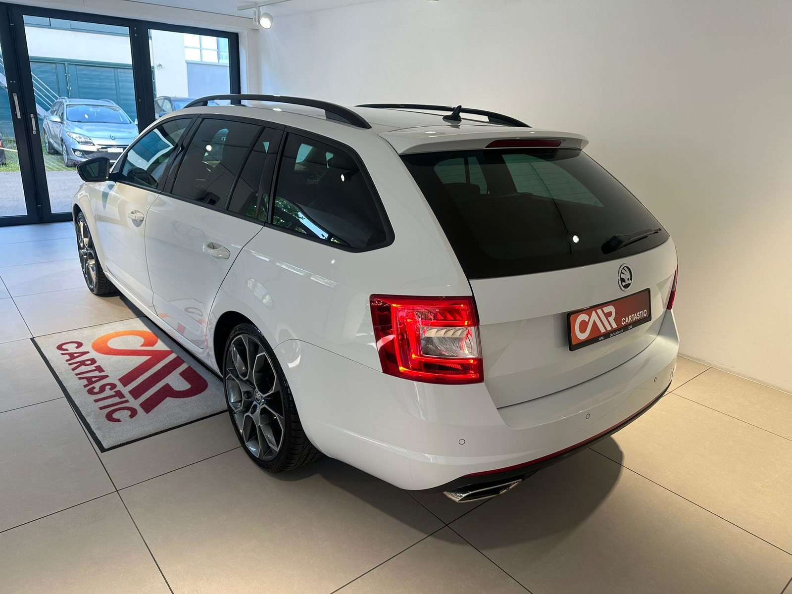 SKODA Octavia Combi 2.0 TDI 184 RS DSG, Diesel, Occasion / Utilisé, Automatique - 3