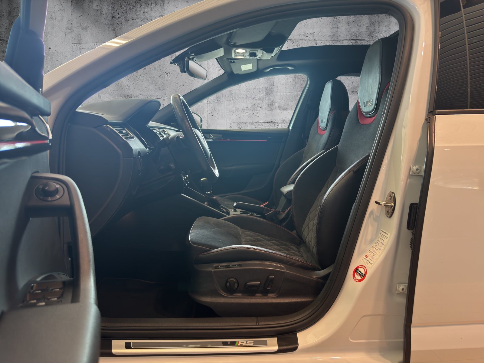SKODA Octavia Combi 2.0 TSI RS 245 DSG, Benzin, Occasion / Gebraucht, Automatik - 7