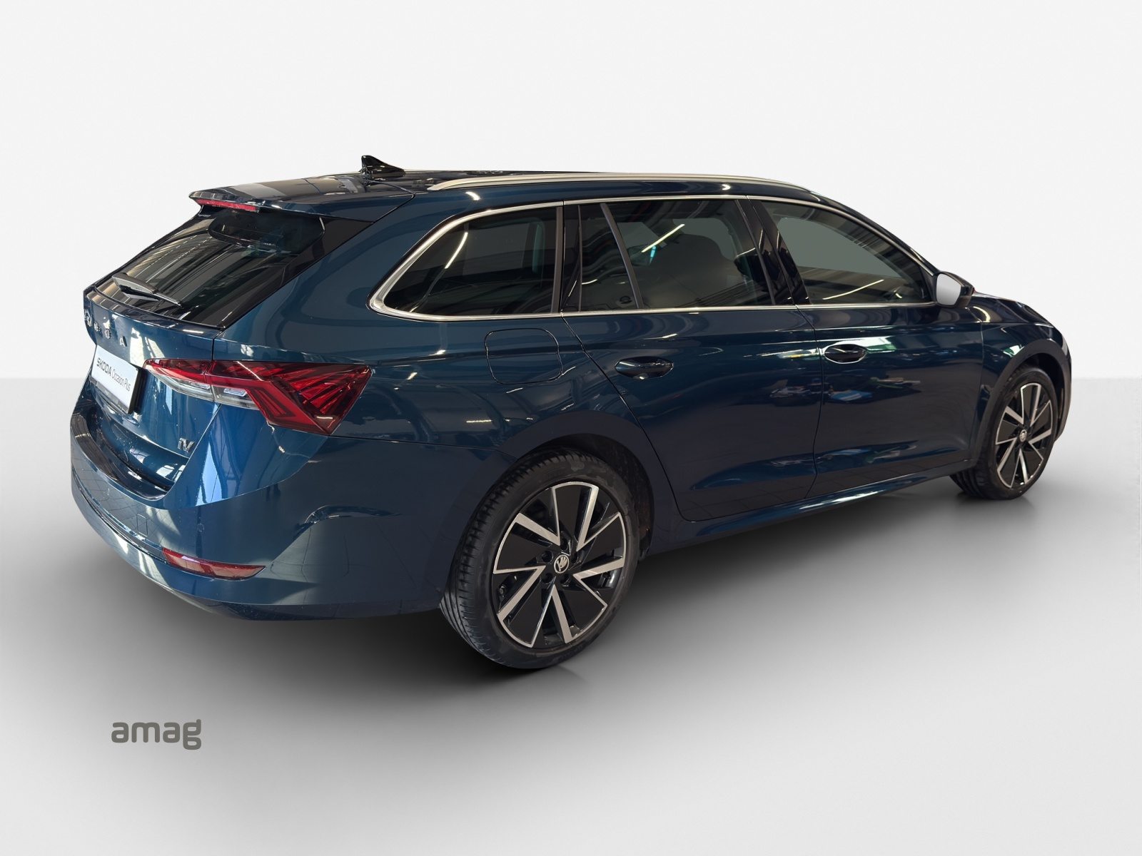 SKODA NEW OCTAVIA Style iV Plug-in-Hybrid, Full-Hybrid Petrol/Electric, Second hand / Used, Automatic - 6
