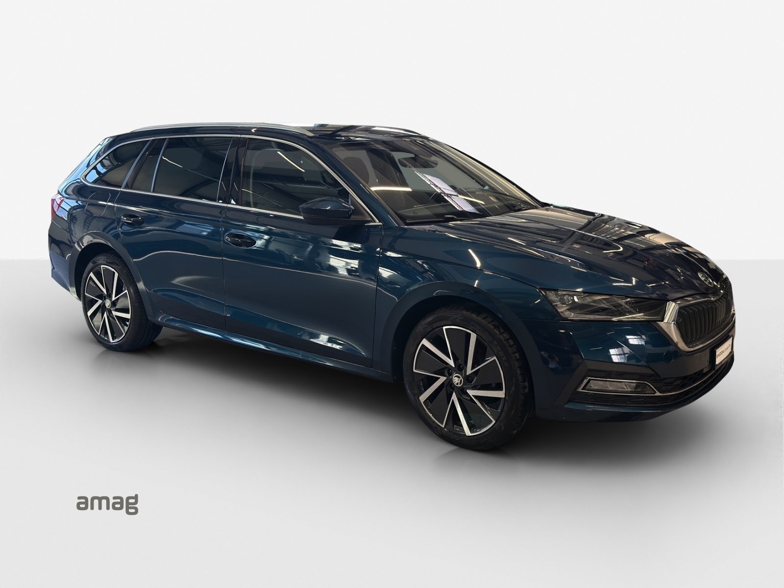 SKODA NEW OCTAVIA Style iV Plug-in-Hybrid, Full-Hybrid Petrol/Electric, Second hand / Used, Automatic - 7