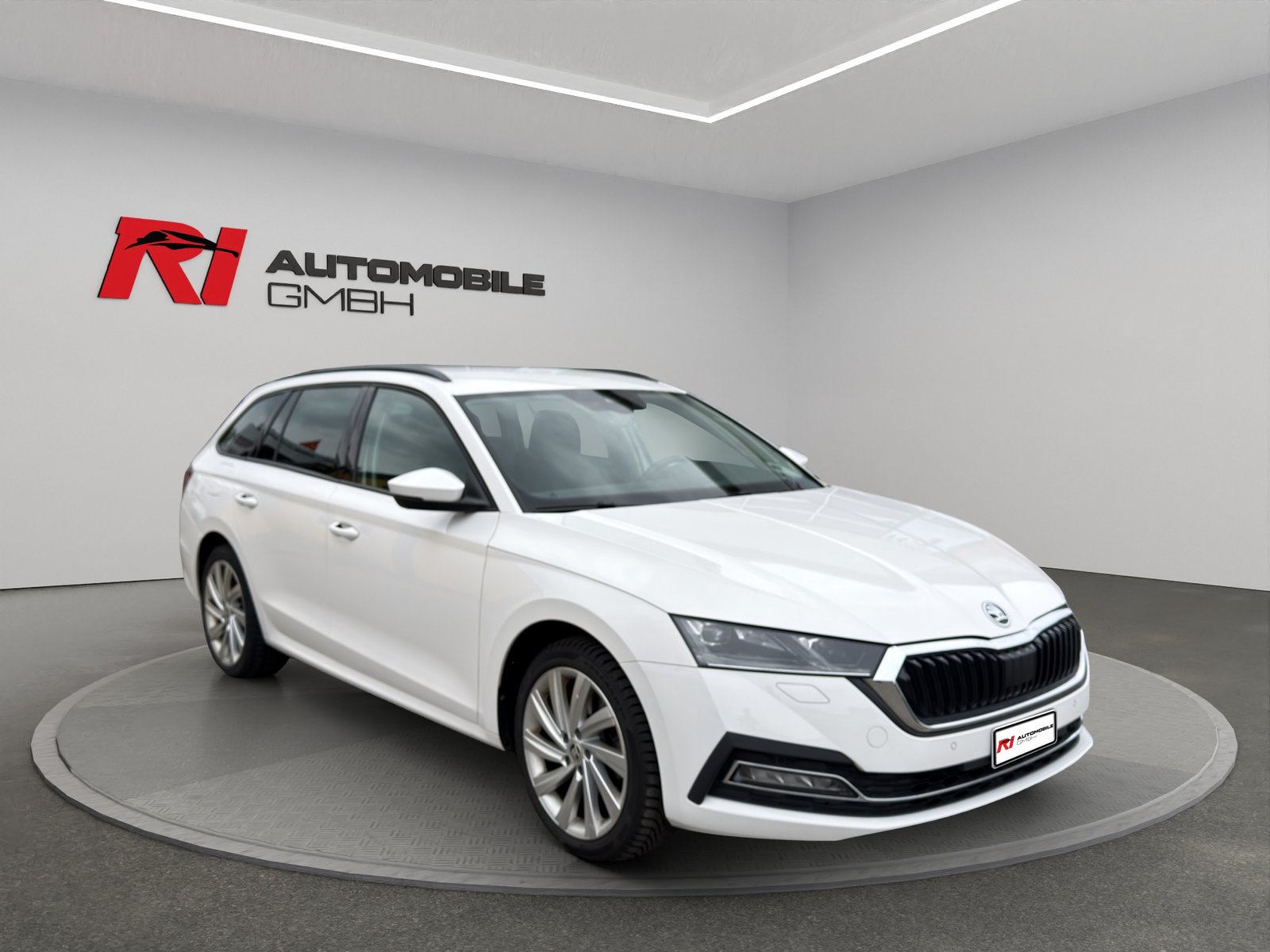 SKODA Octavia Combi 2.0 TDI DSG Style 4x4, Diesel, Second hand / Used, Automatic - 3