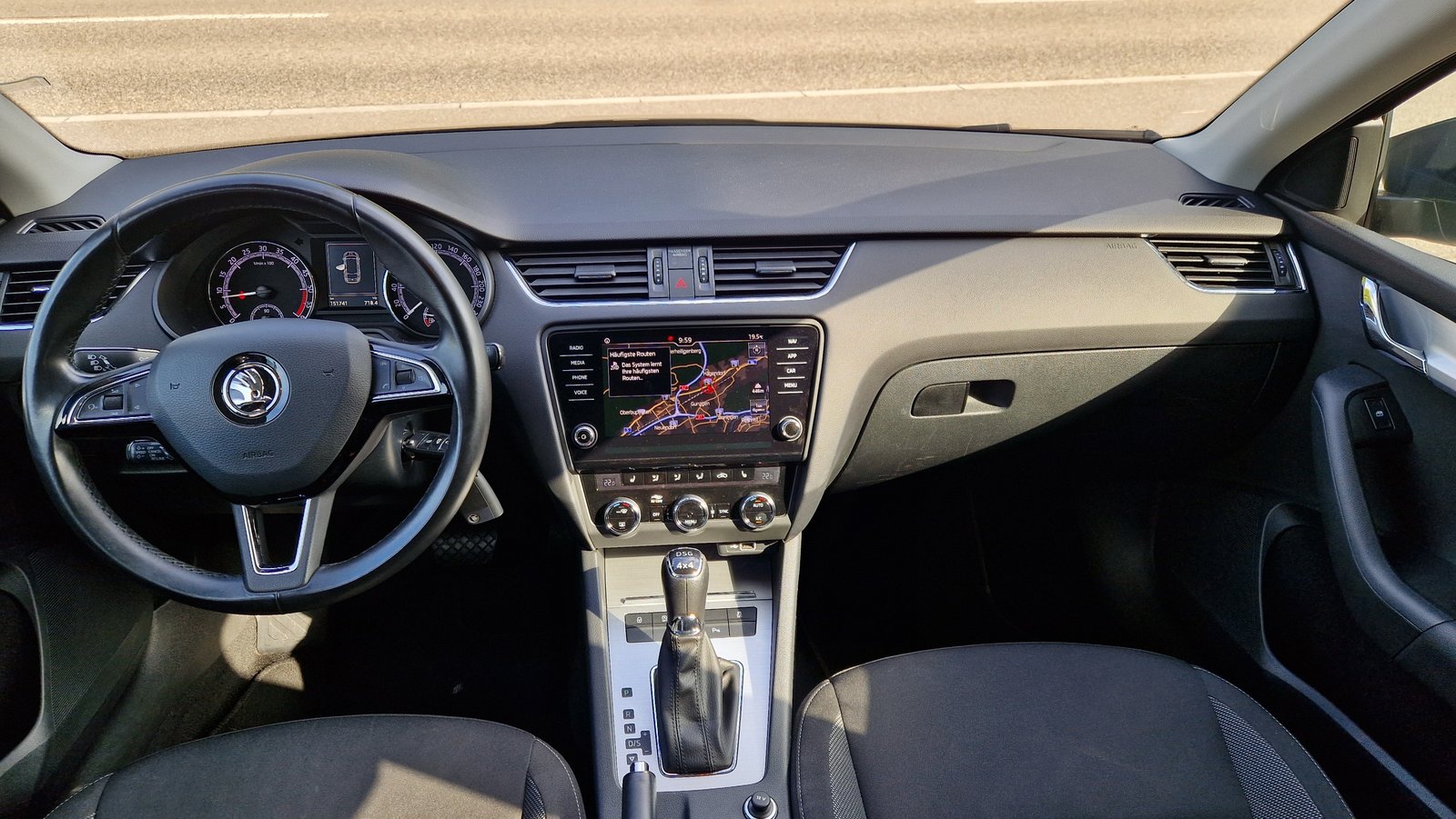 SKODA Octavia Combi 2.0 TDI Ambition 4x4, Diesel, Occasion / Utilisé, Automatique - 7