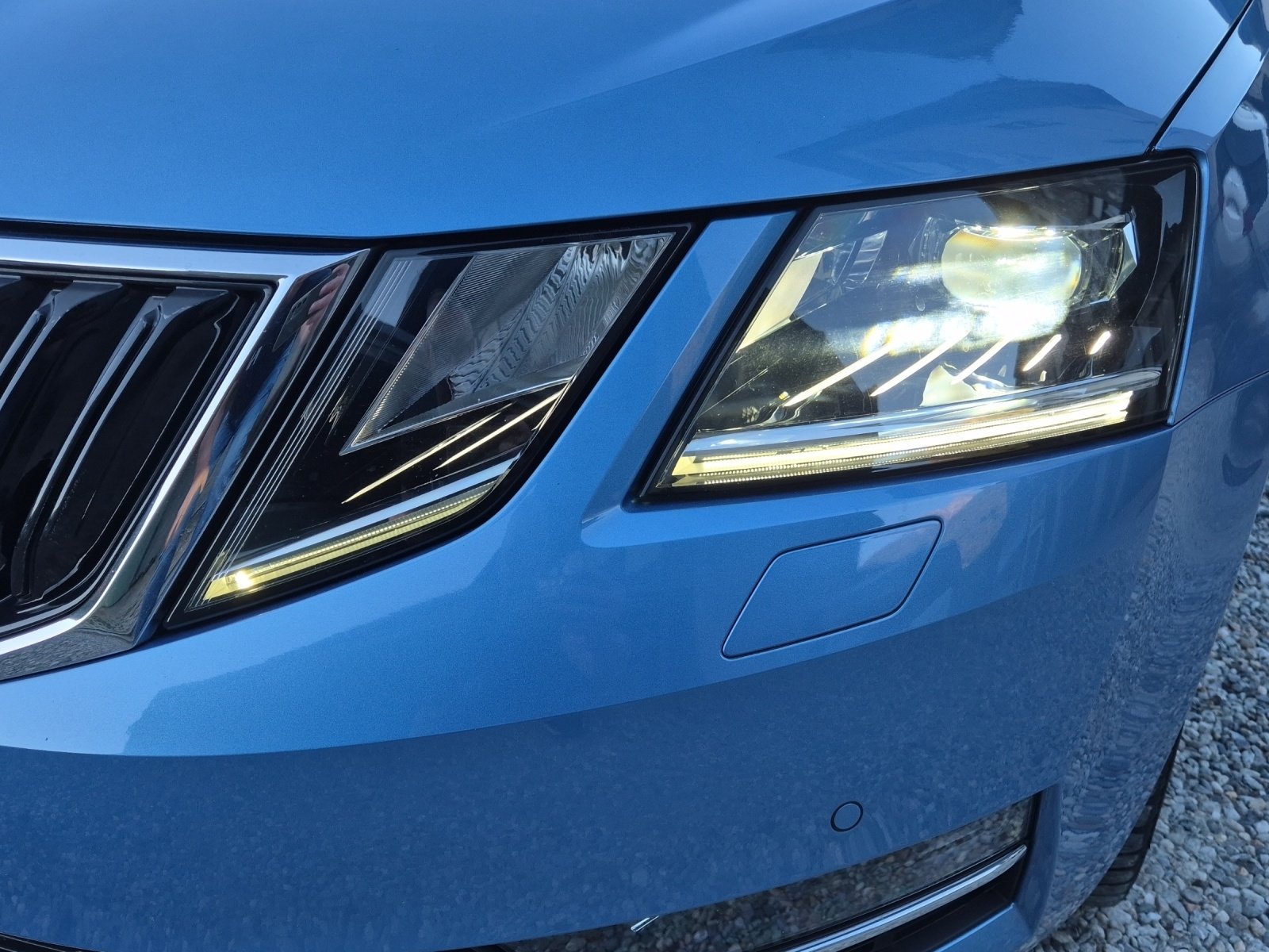 SKODA Octavia Combi 1.6 TDI Style, Diesel, Second hand / Used, Manual - 2