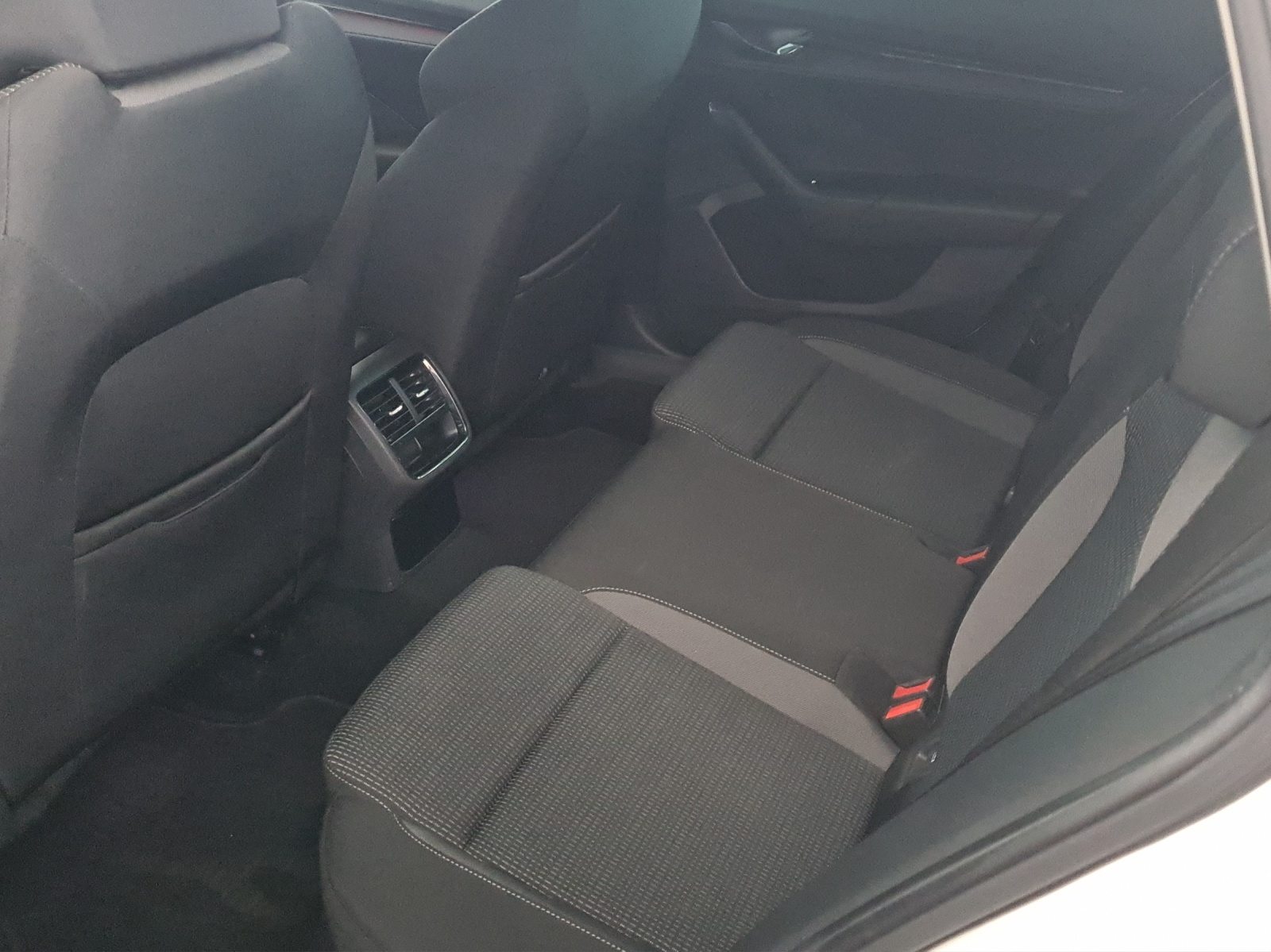 SKODA Octavia Ambition, Diesel, Occasion / Gebraucht, Automatik - 7