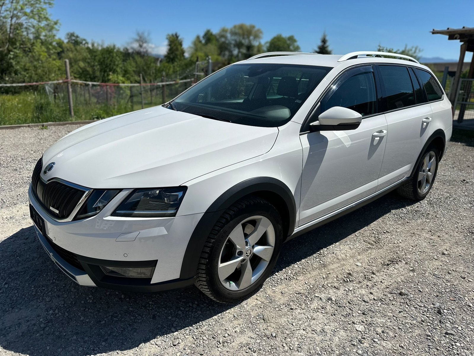 SKODA Octavia Combi 2.0 TSI Scout 4x4 DSG, Petrol, Second hand / Used, Automatic - 2