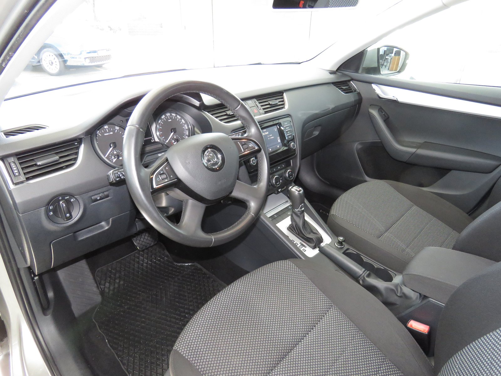 SKODA Octavia Combi 1.8 TSI Ambition 4x4 DSG, Essence, Occasion / Utilisé, Automatique - 7