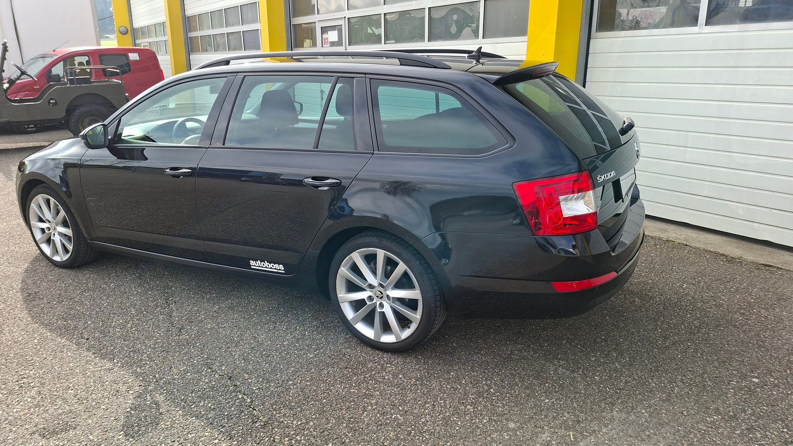 SKODA OCTAVIA Combi 1.4 TSI Ambition DSG, Benzin, Occasion / Gebraucht, Automatik - 3