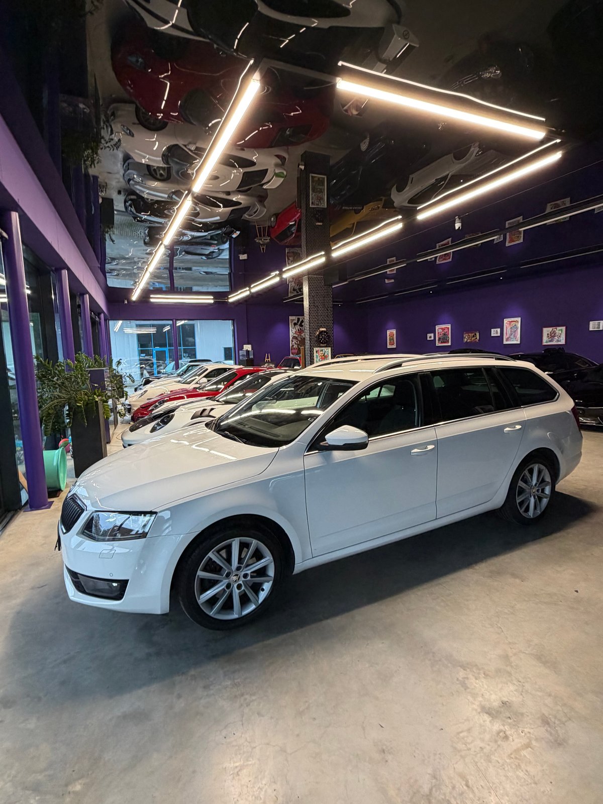 SKODA Octavia Combi 1.8 TSI Elegance 4x4 DSG, Essence, Occasion / Utilisé, Automatique - 2