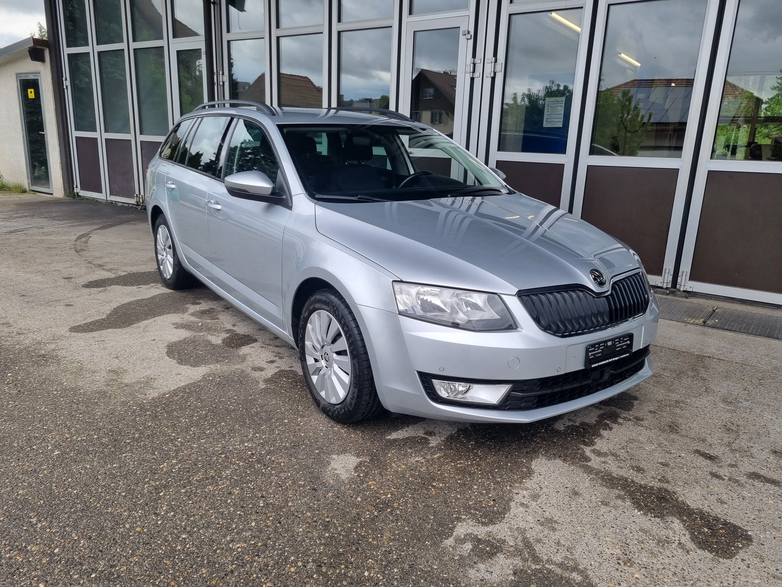 SKODA Octavia Combi 1.6 TDI Ambition DSG, Diesel, Occasioni / Usate, Automatico - 2
