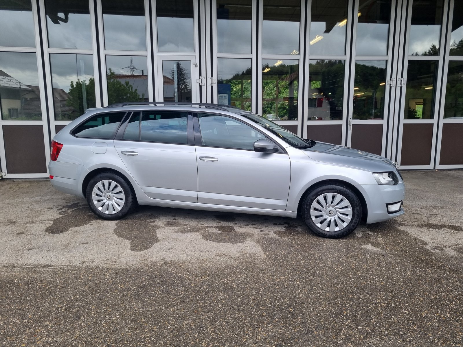 SKODA Octavia Combi 1.6 TDI Ambition DSG, Diesel, Occasioni / Usate, Automatico - 3