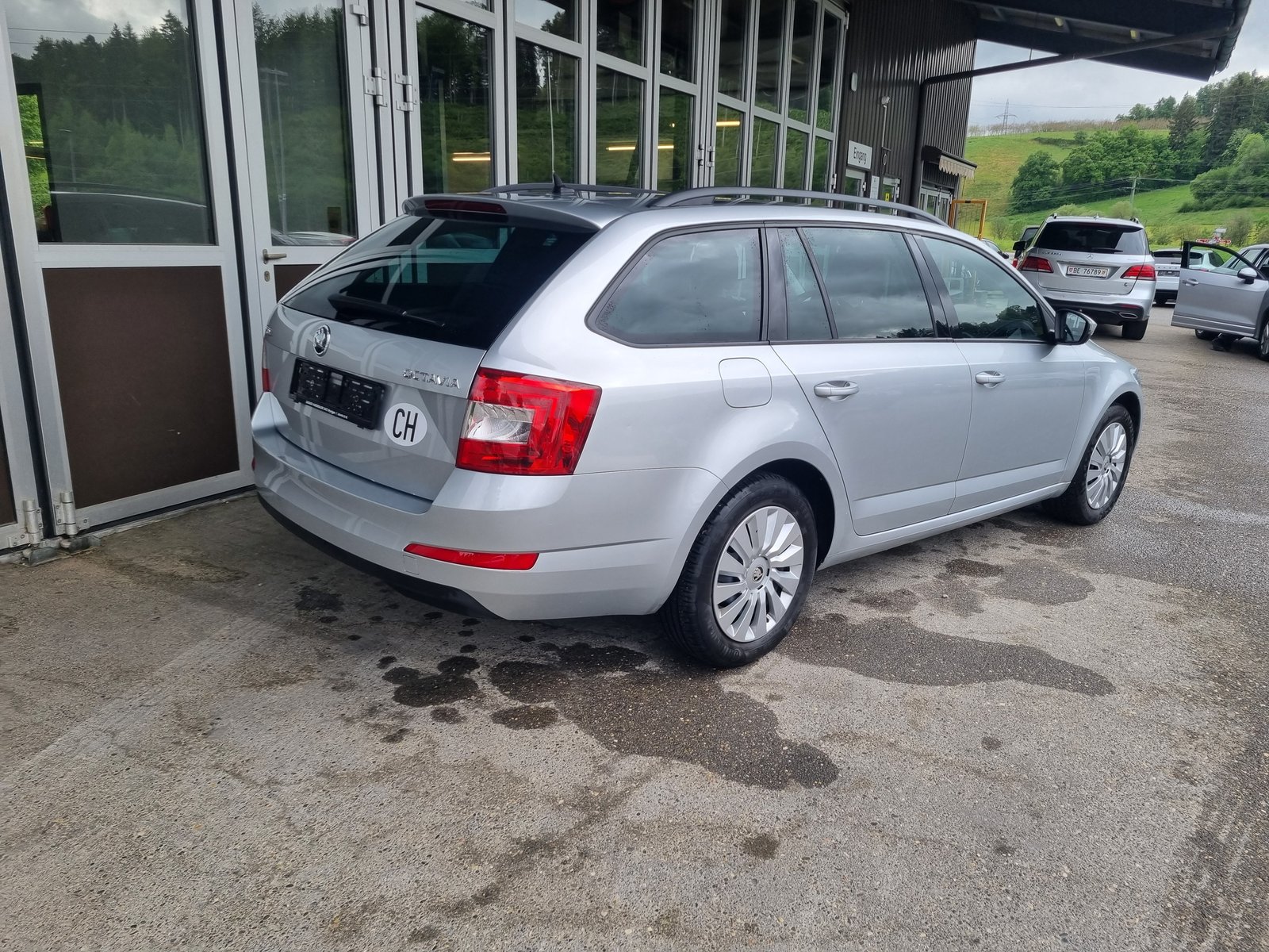 SKODA Octavia Combi 1.6 TDI Ambition DSG, Diesel, Occasioni / Usate, Automatico - 4