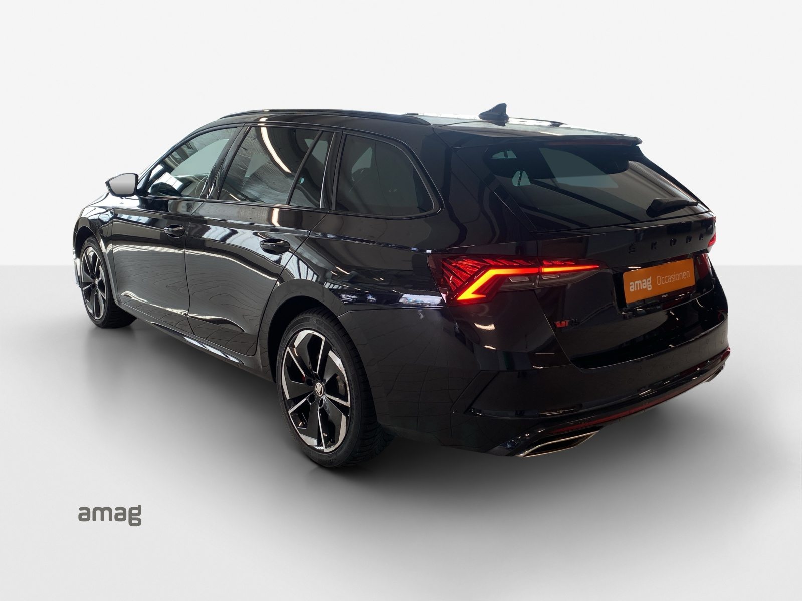 SKODA Octavia RS iV Plug-in-Hybrid (Netto), Voll-Hybrid Benzin/Elektro, Occasion / Gebraucht, Automatik - 4