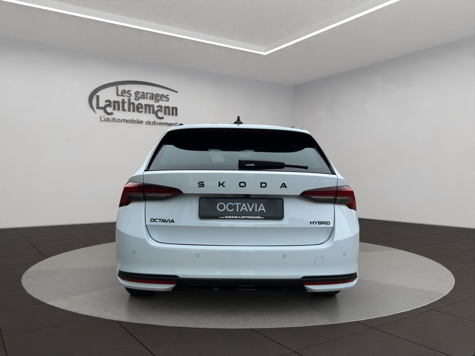 SKODA Octavia Sportline Dynamic (Netto), Benzin, Occasion / Gebraucht, Automatik - 4