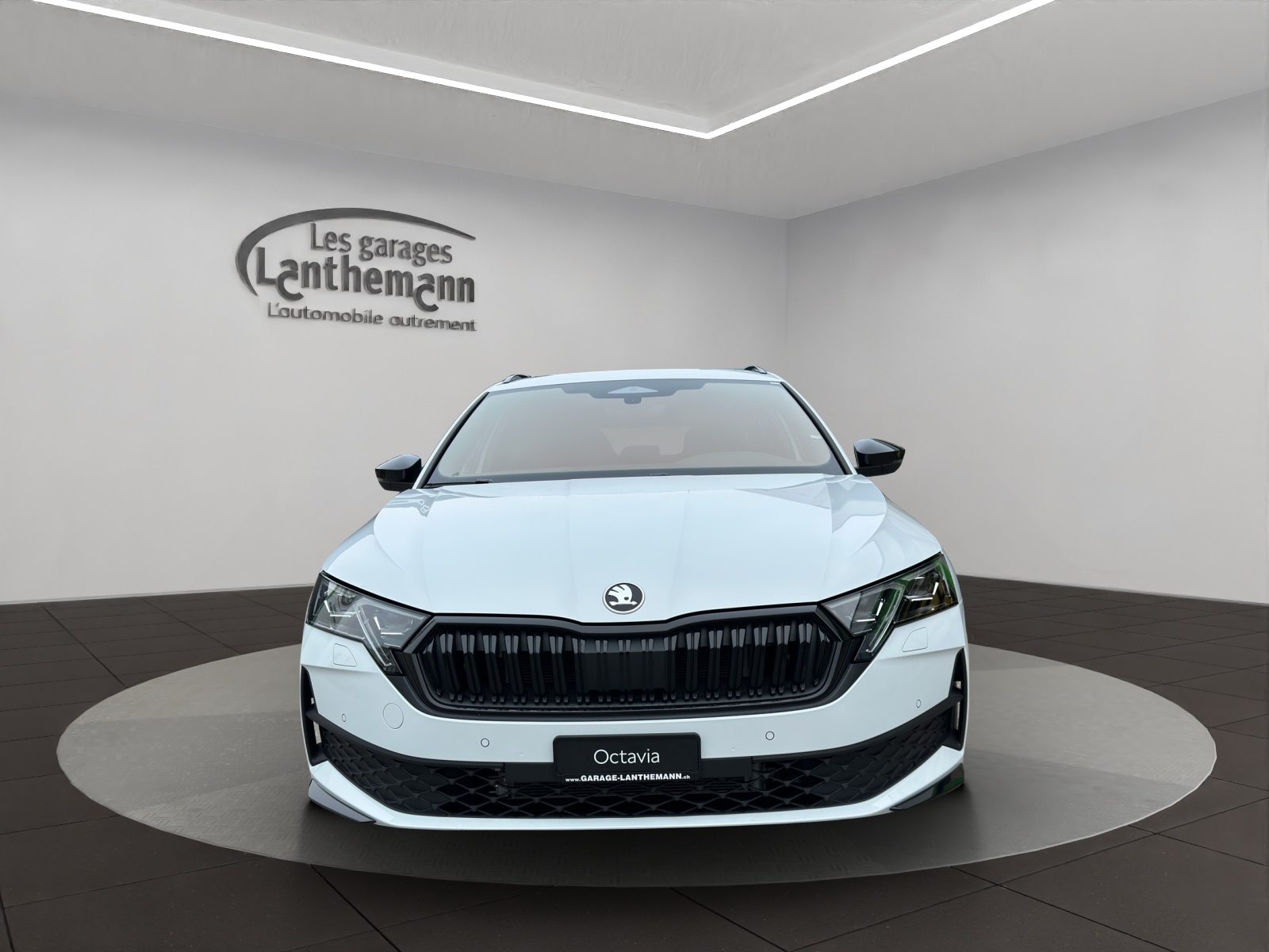 SKODA Octavia Sportline Dynamic (Netto), Benzin, Occasion / Gebraucht, Automatik - 7