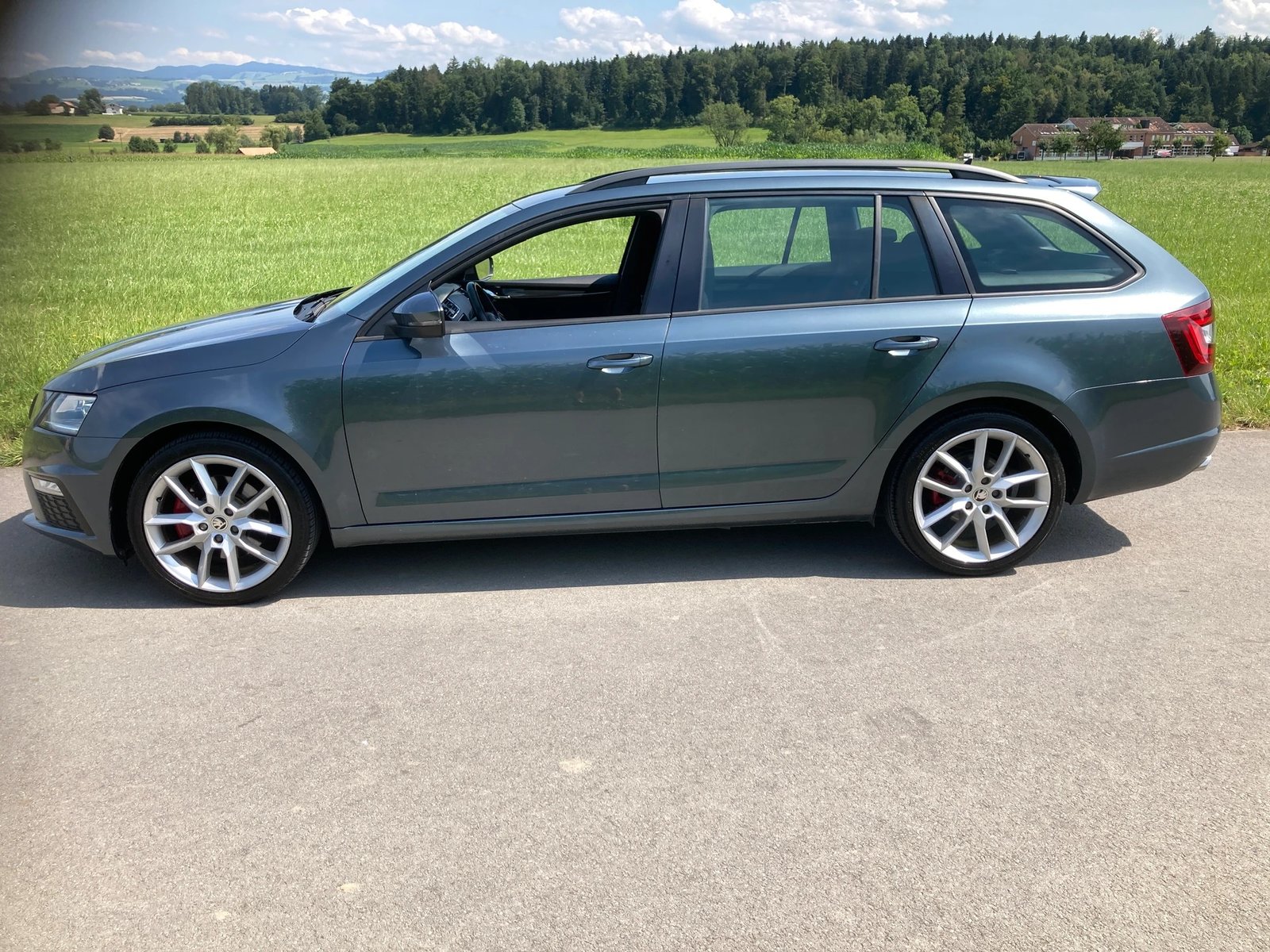 SKODA Octavia Combi 2.0 TDI RS 4x4 DSG mit Anhängerkupplung, Diesel, Second hand / Used, Automatic - 5