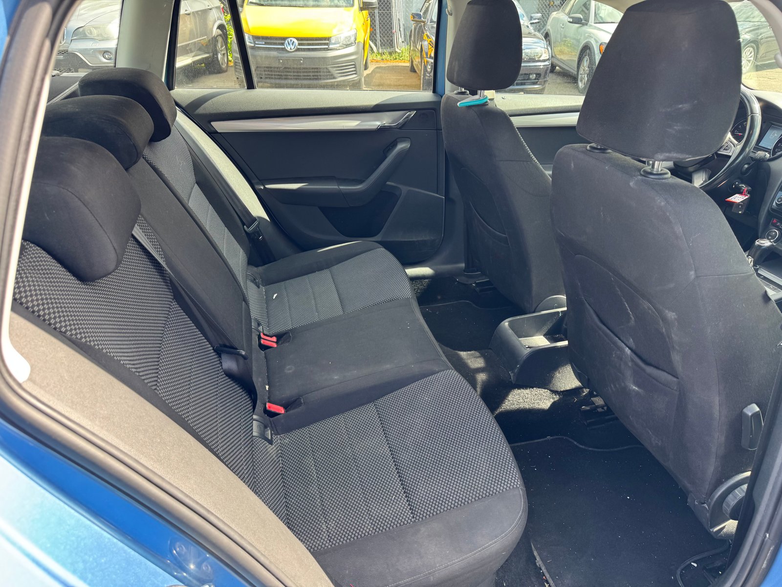 SKODA Octavia Combi 1.6 TDI Ambition DSG, Diesel, Occasion / Gebraucht, Automatik - 7