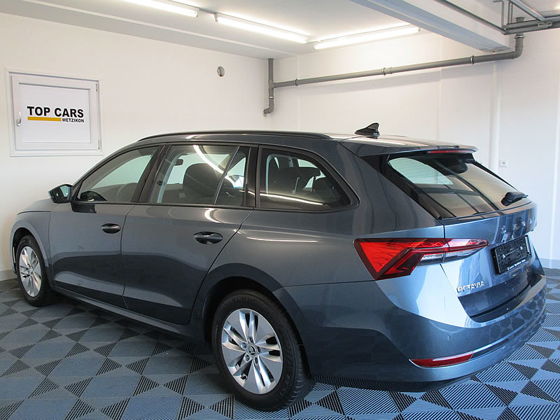 SKODA Octavia Combi 2.0 TDI DSG Ambition, Diesel, Second hand / Used, Automatic - 2