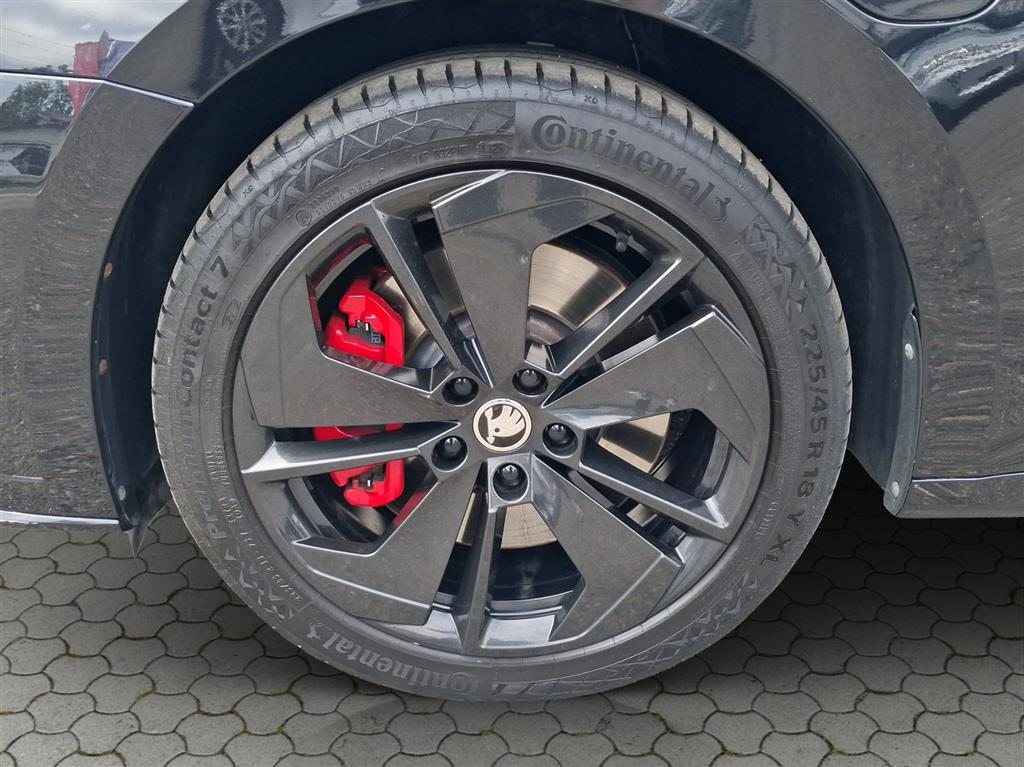 SKODA NEW OCTAVIA RS iV Plug-in-Hybrid, Voll-Hybrid Benzin/Elektro, Occasion / Gebraucht, Automatik - 7