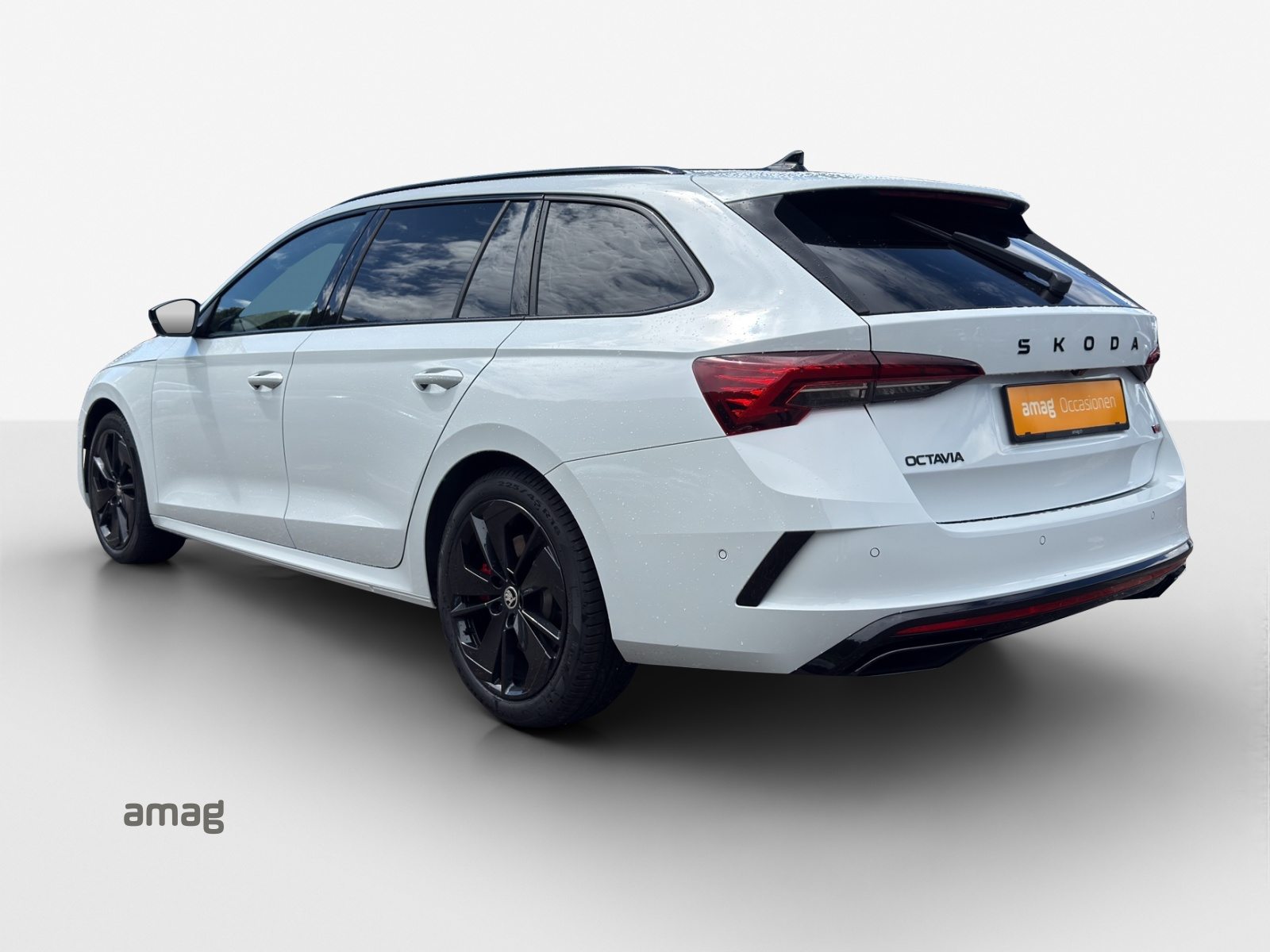 SKODA Octavia RS, Benzin, Occasion / Gebraucht, Automatik - 3