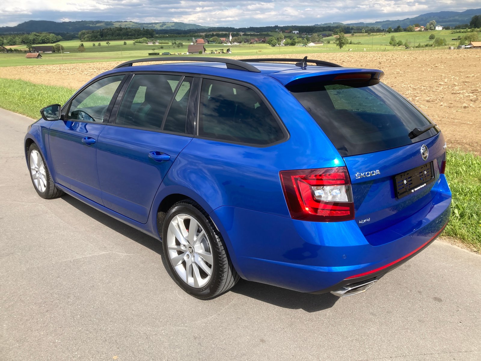 SKODA Octavia Combi 2.0 TDI RS 4x4 DSG mit Anhängerkupplung, Diesel, Occasion / Gebraucht, Automatik - 4
