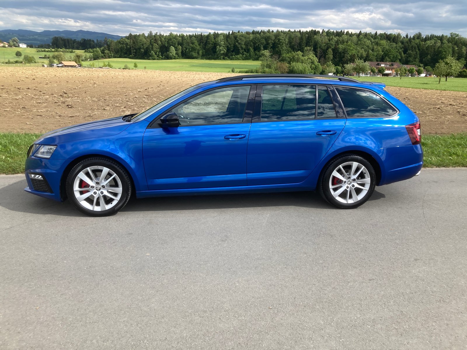SKODA Octavia Combi 2.0 TDI RS 4x4 DSG mit Anhängerkupplung, Diesel, Occasion / Gebraucht, Automatik - 5