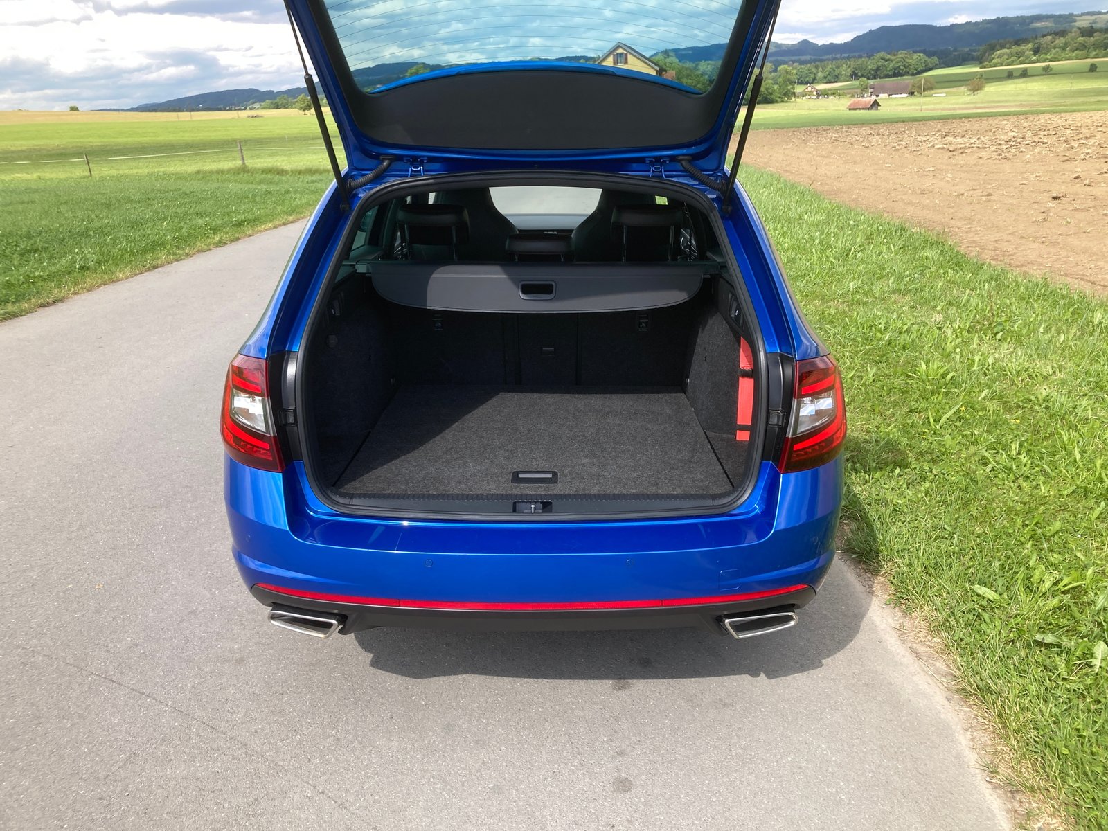 SKODA Octavia Combi 2.0 TDI RS 4x4 DSG mit Anhängerkupplung, Diesel, Occasion / Gebraucht, Automatik - 6
